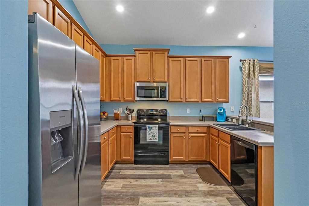 For Sale: $445,000 (3 beds, 2 baths, 2042 Square Feet)