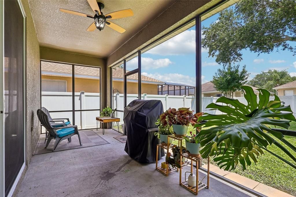 For Sale: $445,000 (3 beds, 2 baths, 2042 Square Feet)