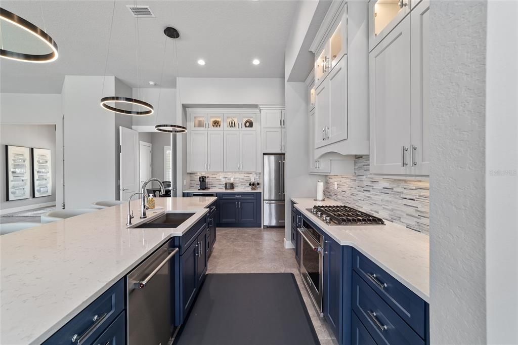 En Venta: $1,485,000 (3 camas, 2 baños, 2759 Pies cuadrados)