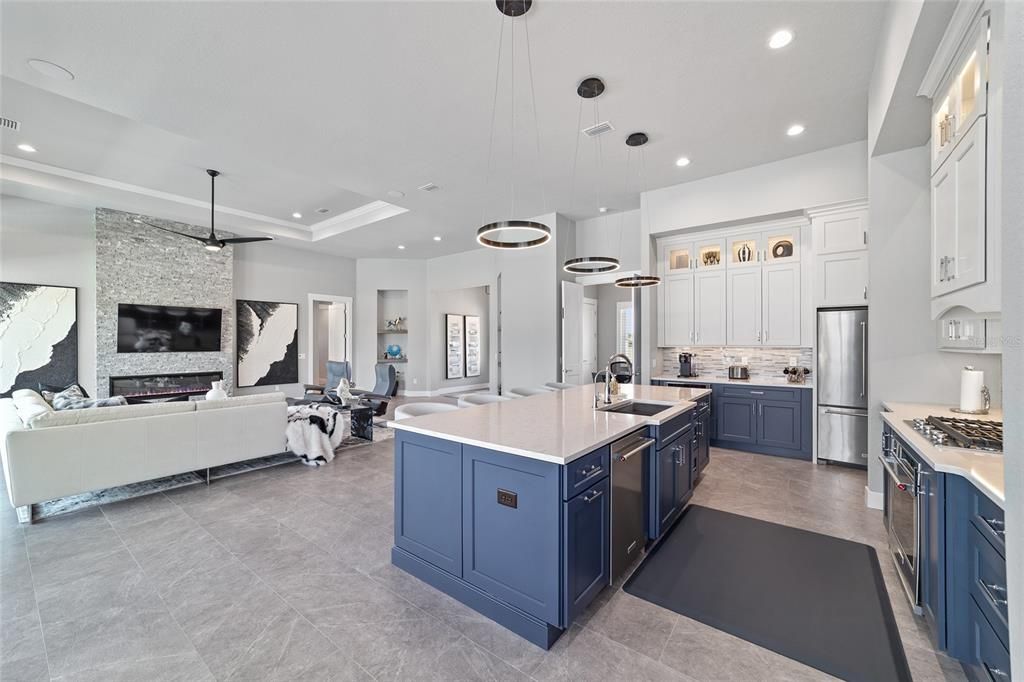 En Venta: $1,485,000 (3 camas, 2 baños, 2759 Pies cuadrados)