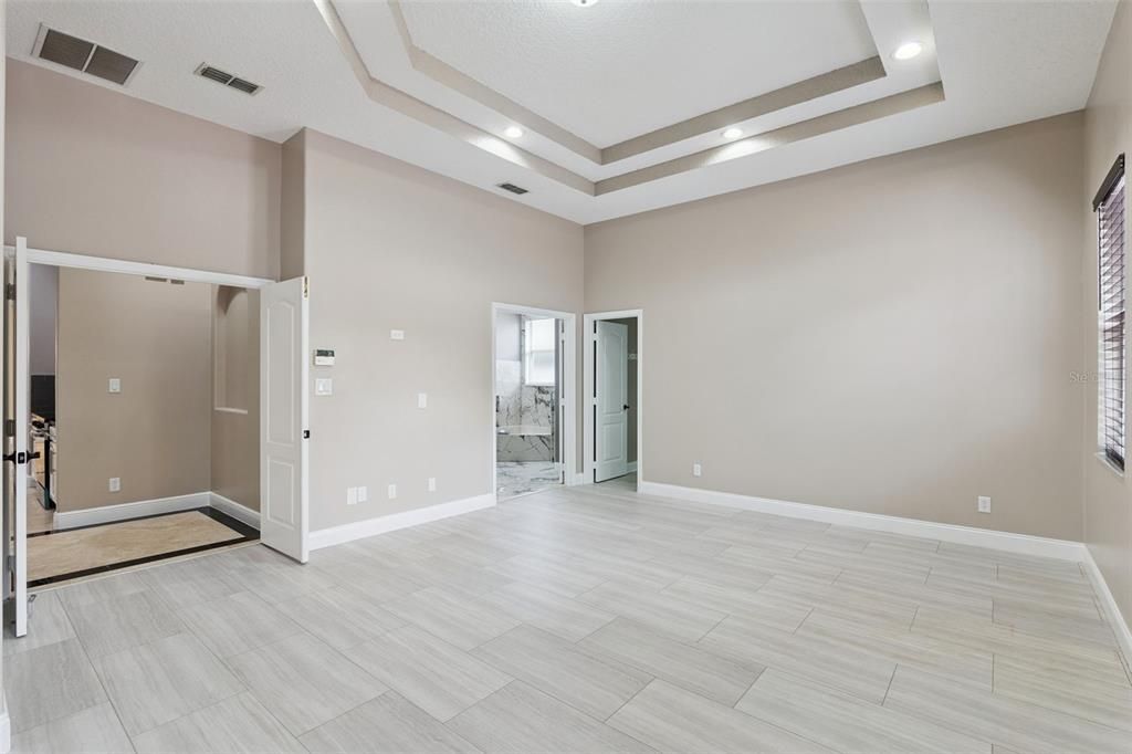 Под контрактом: $595,000 (3 спален, 3 ванн, 3067 Квадратных фут)