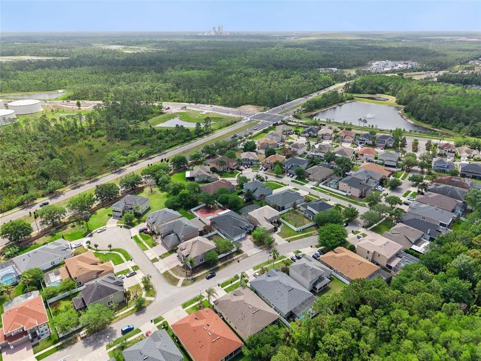 Под контрактом: $595,000 (3 спален, 3 ванн, 3067 Квадратных фут)