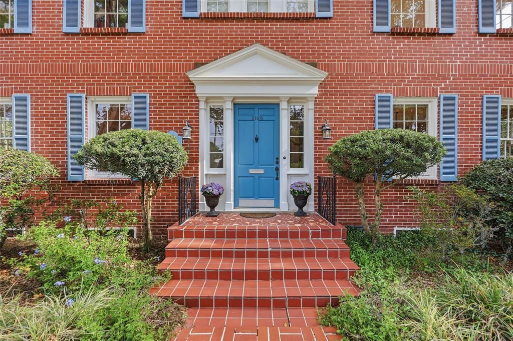 For Sale: $779,000 (3 beds, 2 baths, 2432 Square Feet)