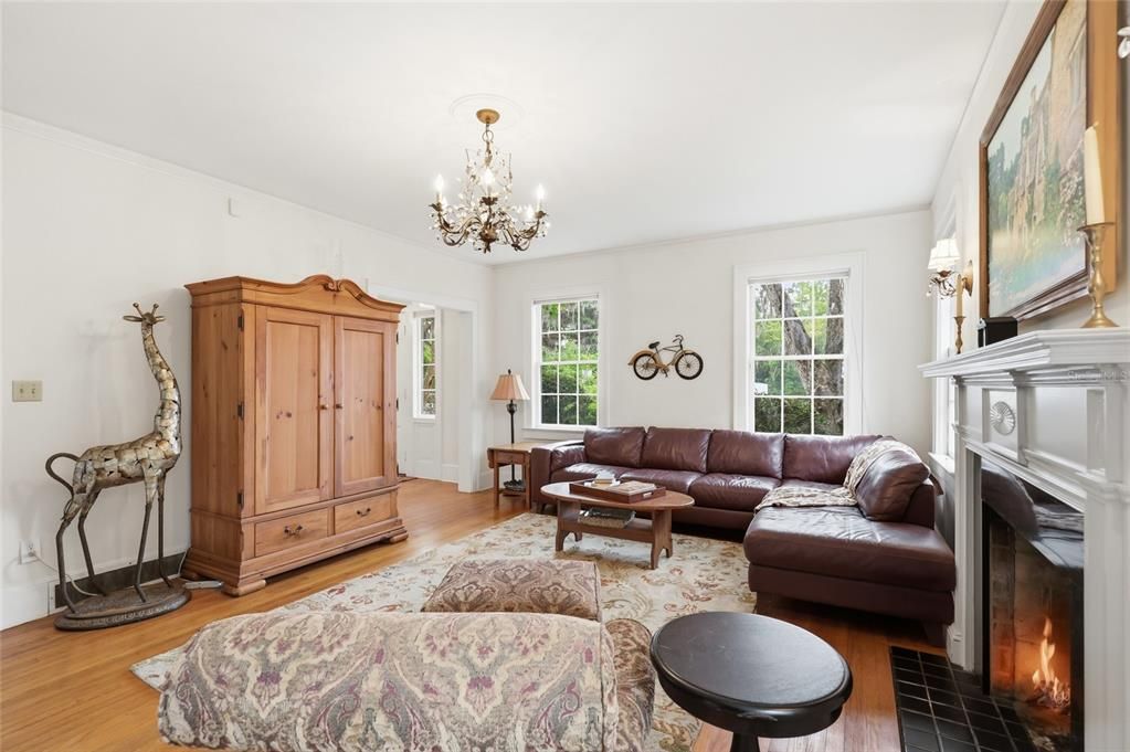 For Sale: $779,000 (3 beds, 2 baths, 2432 Square Feet)