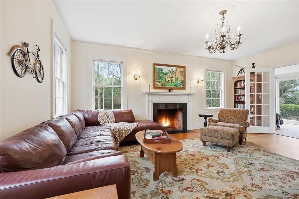 For Sale: $779,000 (3 beds, 2 baths, 2432 Square Feet)