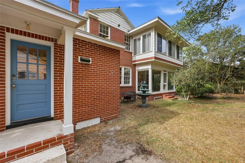 For Sale: $779,000 (3 beds, 2 baths, 2432 Square Feet)