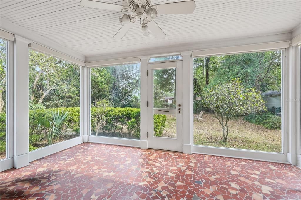 For Sale: $779,000 (3 beds, 2 baths, 2432 Square Feet)
