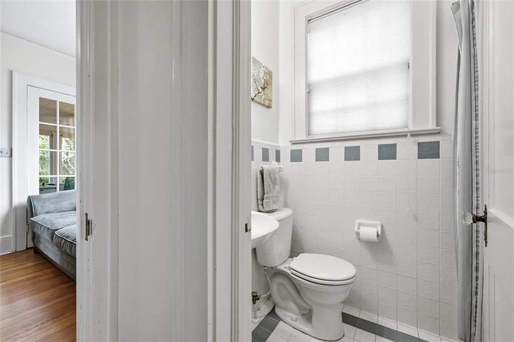 For Sale: $779,000 (3 beds, 2 baths, 2432 Square Feet)