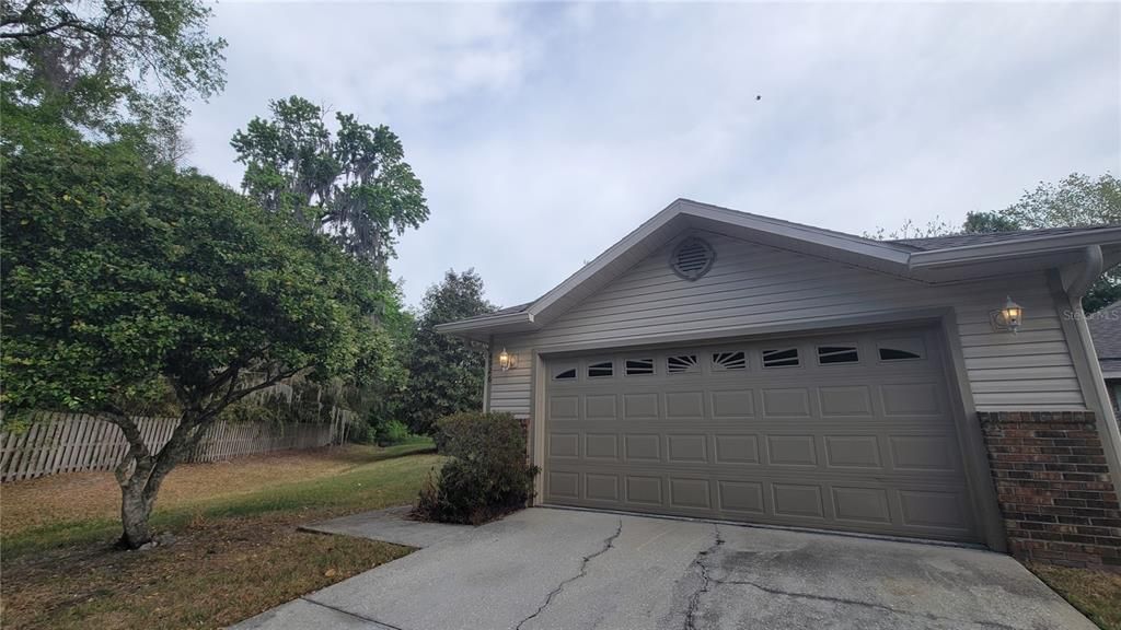 For Rent: $2,300 (3 beds, 2 baths, 1380 Square Feet)