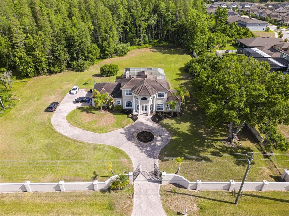 For Sale: $1,950,000 (5 beds, 5 baths, 3533 Square Feet)