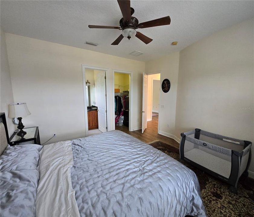 For Sale: $1,950,000 (5 beds, 5 baths, 3533 Square Feet)