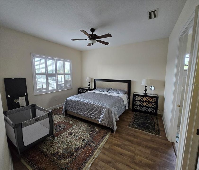 For Sale: $1,950,000 (5 beds, 5 baths, 3533 Square Feet)