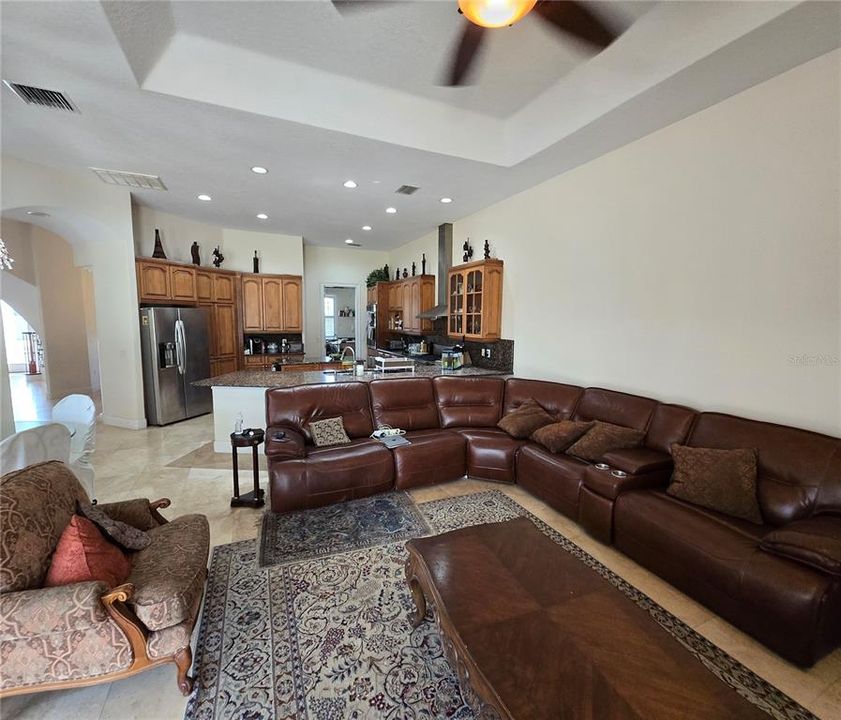 For Sale: $1,950,000 (5 beds, 5 baths, 3533 Square Feet)