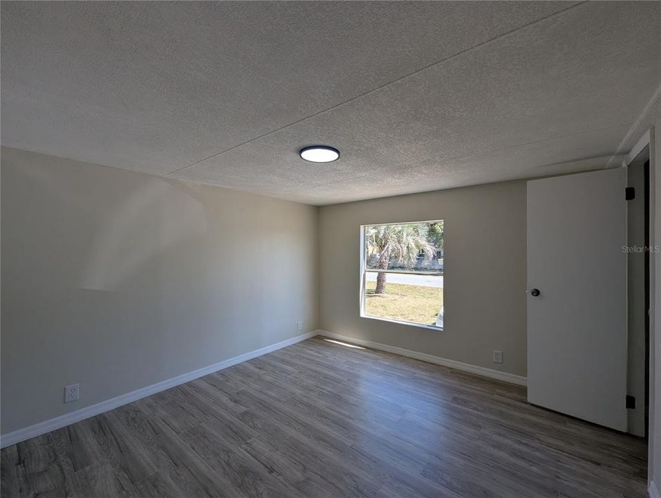 En Venta: $180,000 (5 camas, 2 baños, 1464 Pies cuadrados)