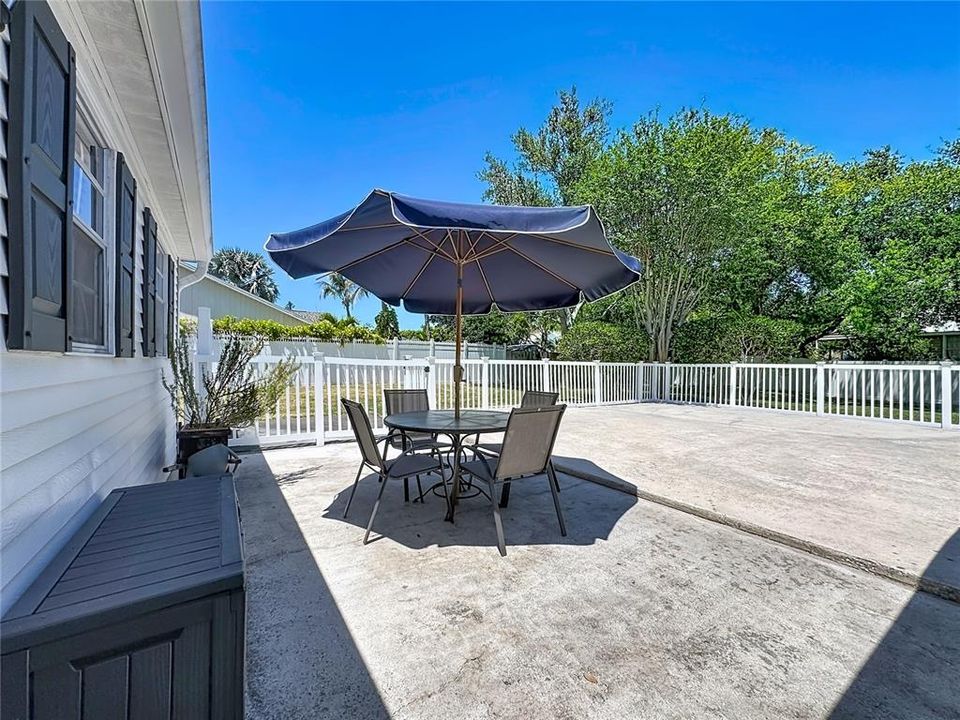 For Sale: $1,250,000 (4 beds, 3 baths, 2787 Square Feet)