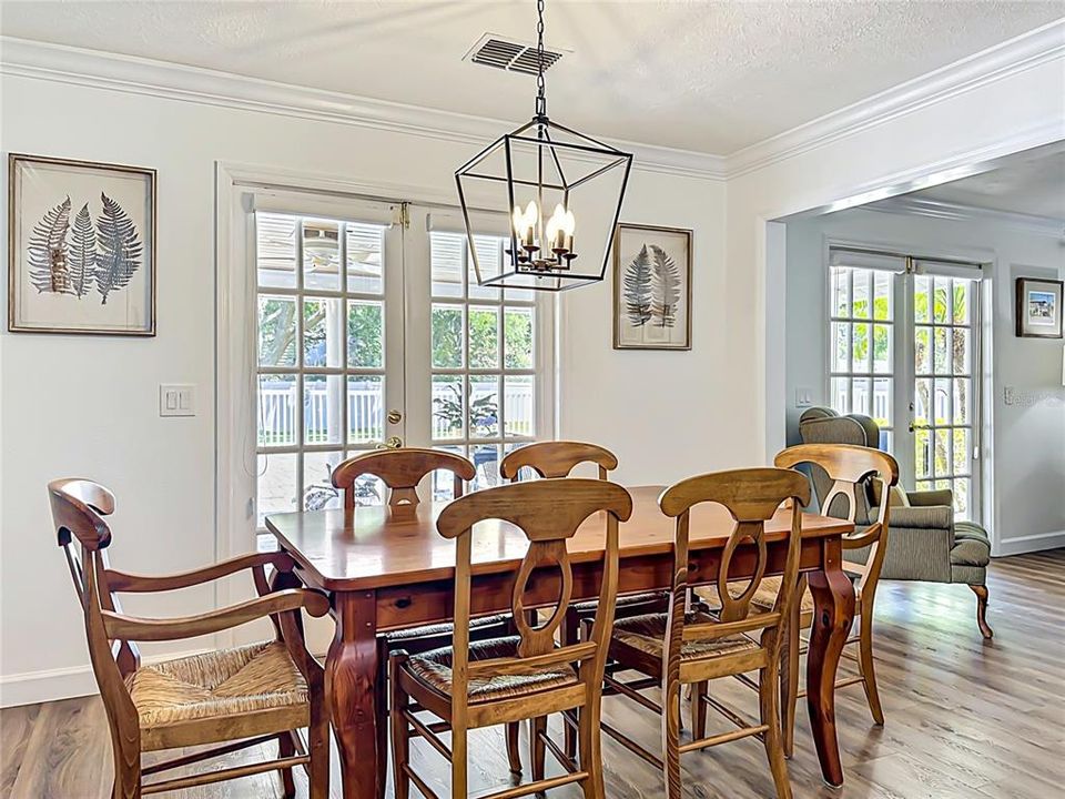 For Sale: $1,250,000 (4 beds, 3 baths, 2787 Square Feet)