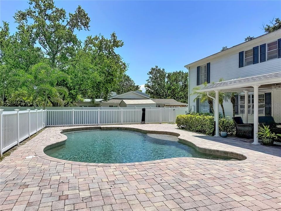 For Sale: $1,250,000 (4 beds, 3 baths, 2787 Square Feet)
