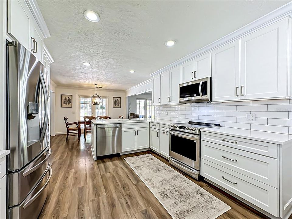 For Sale: $1,250,000 (4 beds, 3 baths, 2787 Square Feet)