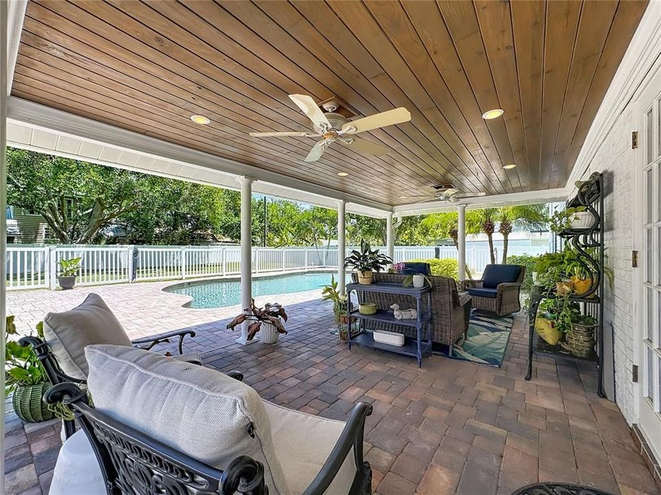 For Sale: $1,250,000 (4 beds, 3 baths, 2787 Square Feet)