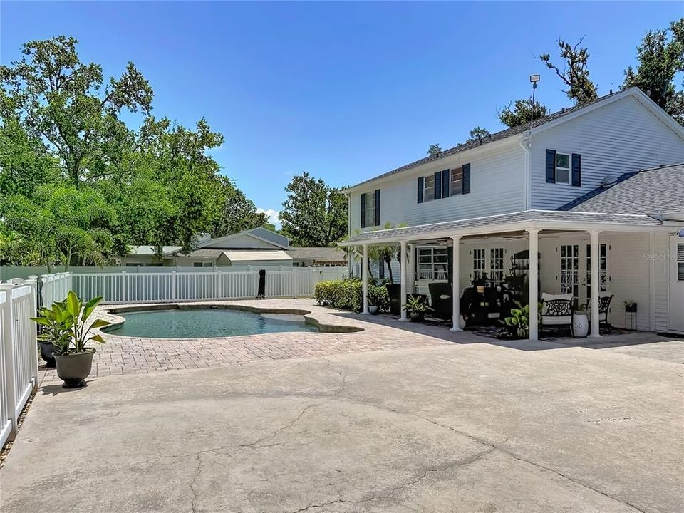For Sale: $1,250,000 (4 beds, 3 baths, 2787 Square Feet)
