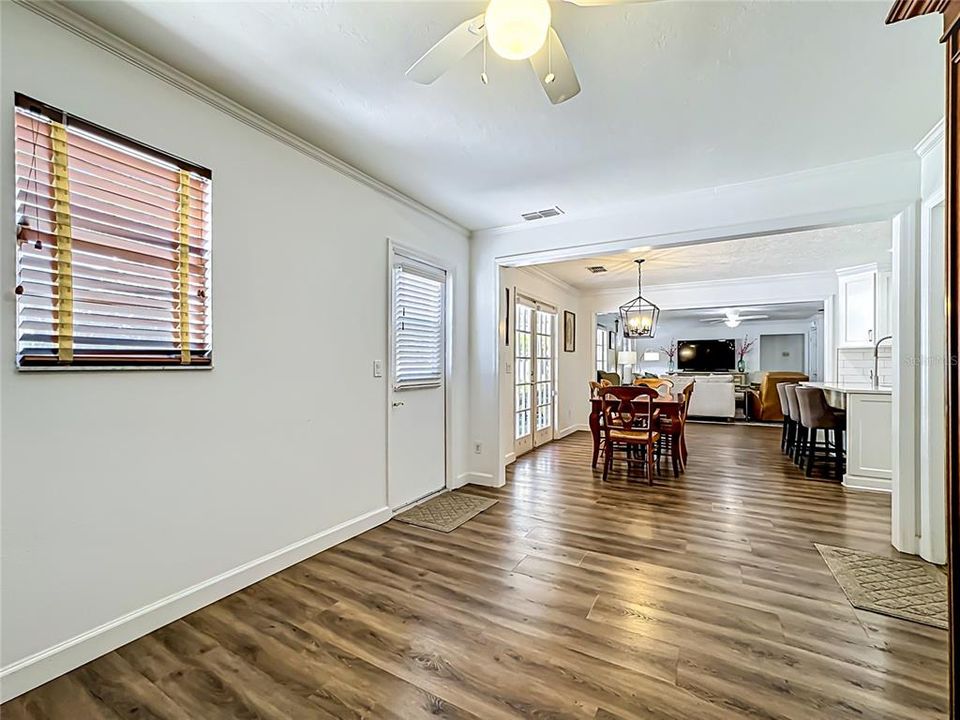For Sale: $1,250,000 (4 beds, 3 baths, 2787 Square Feet)