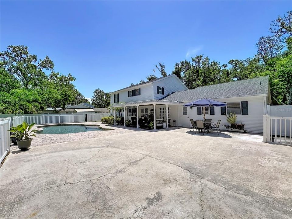 For Sale: $1,250,000 (4 beds, 3 baths, 2787 Square Feet)