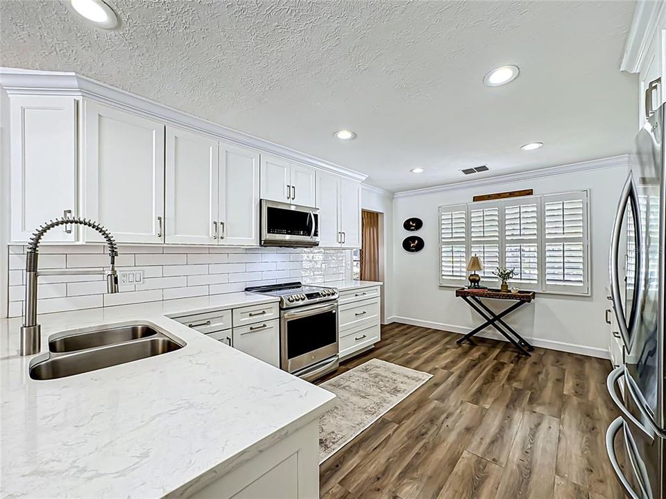 For Sale: $1,250,000 (4 beds, 3 baths, 2787 Square Feet)