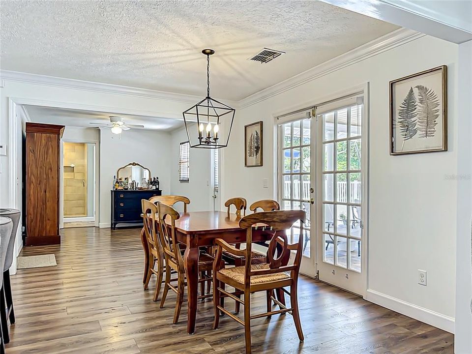 For Sale: $1,250,000 (4 beds, 3 baths, 2787 Square Feet)