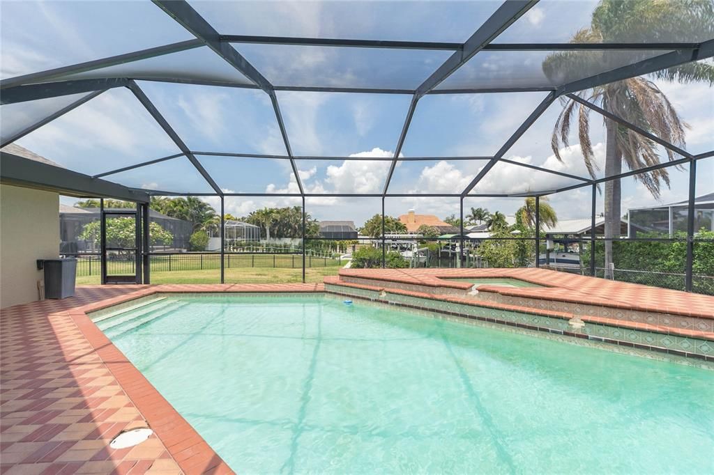 En Venta: $975,000 (4 camas, 3 baños, 2912 Pies cuadrados)