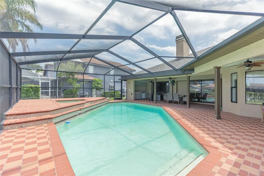 En Venta: $975,000 (4 camas, 3 baños, 2912 Pies cuadrados)
