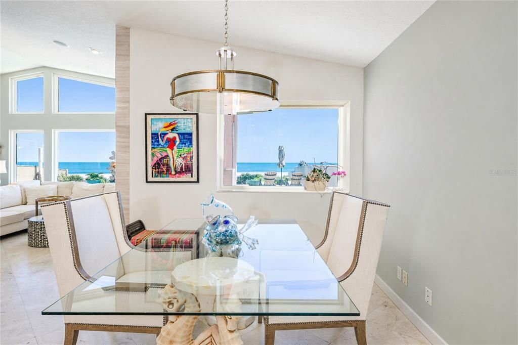 En Venta: $1,975,000 (2 camas, 3 baños, 3312 Pies cuadrados)