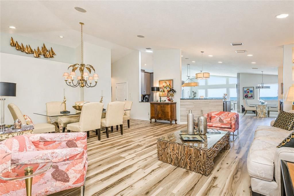 En Venta: $1,975,000 (2 camas, 3 baños, 3312 Pies cuadrados)