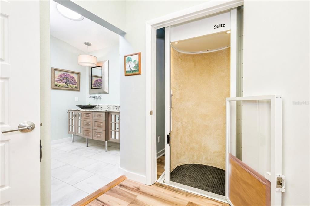 En Venta: $1,975,000 (2 camas, 3 baños, 3312 Pies cuadrados)