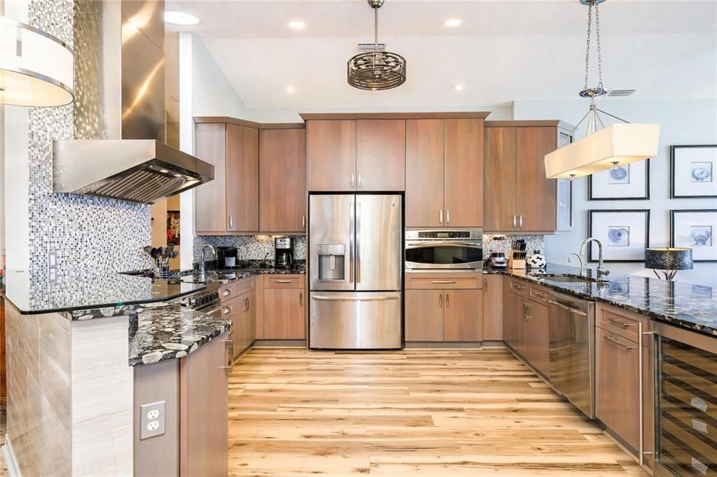 En Venta: $1,975,000 (2 camas, 3 baños, 3312 Pies cuadrados)