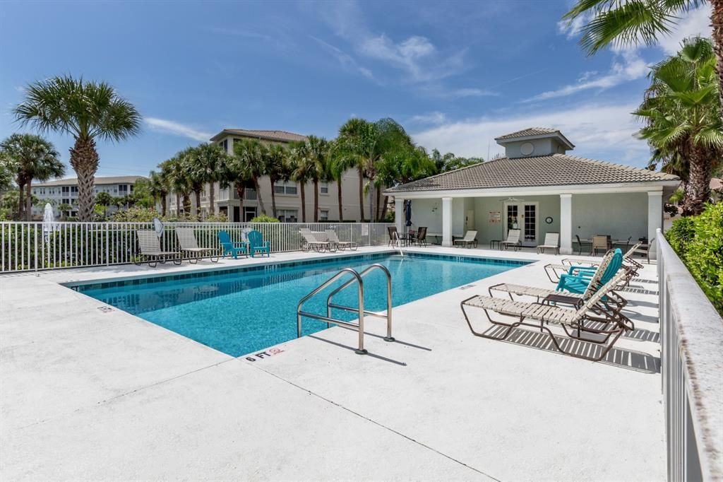 For Sale: $299,000 (2 beds, 2 baths, 1151 Square Feet)