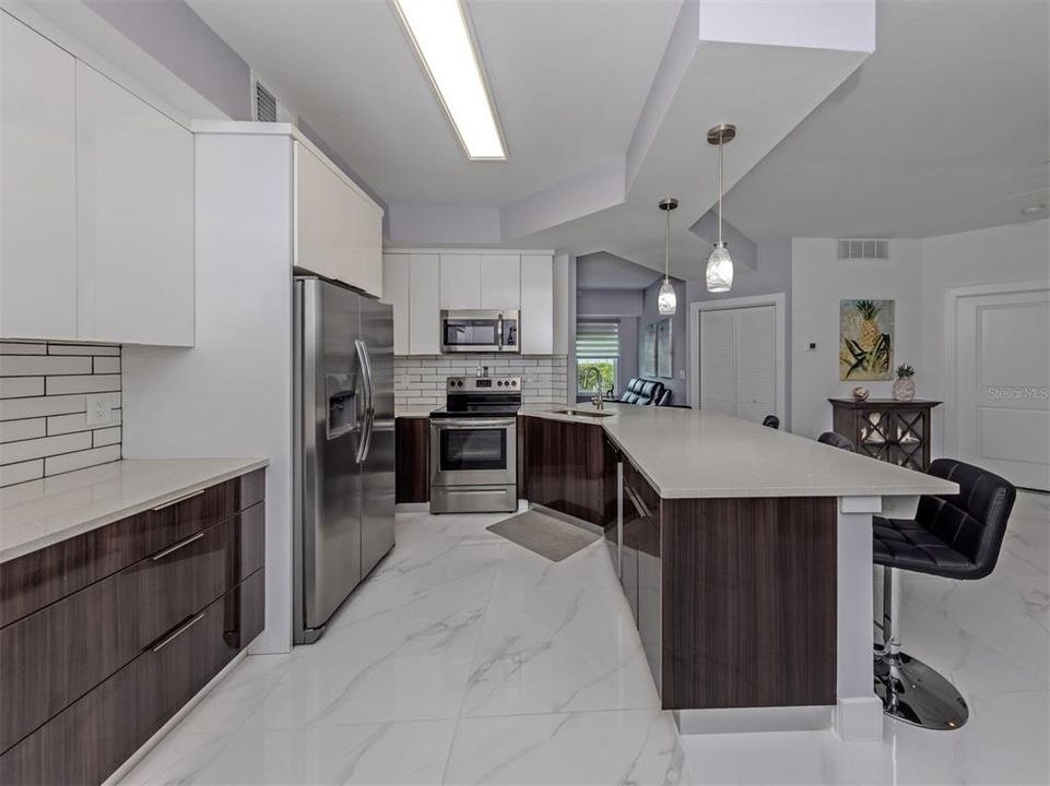 For Sale: $299,000 (2 beds, 2 baths, 1151 Square Feet)