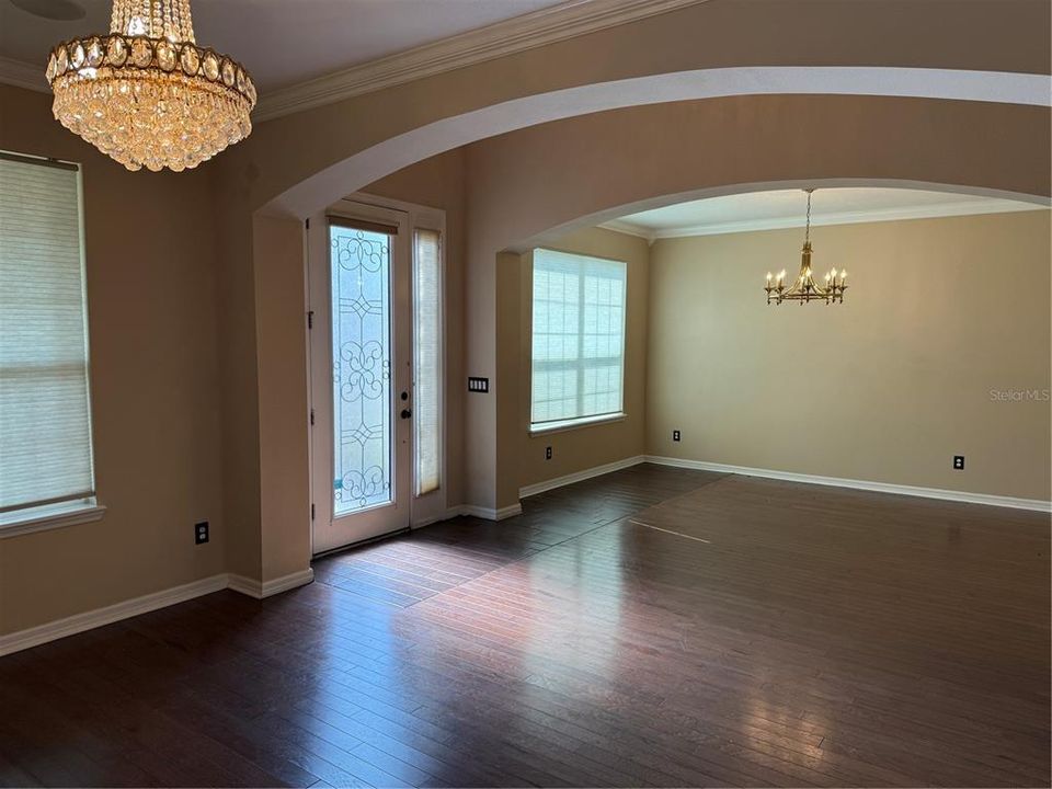 Active With Contract: $3,600 (5 beds, 4 baths, 4250 Square Feet)
