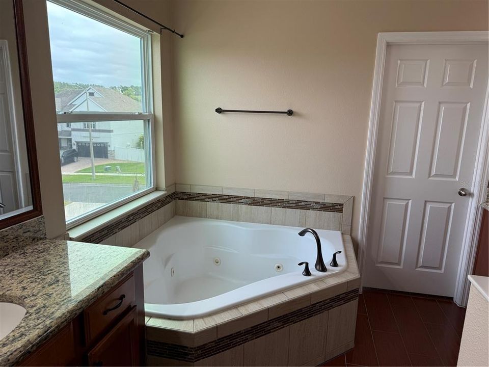 Active With Contract: $3,600 (5 beds, 4 baths, 4250 Square Feet)