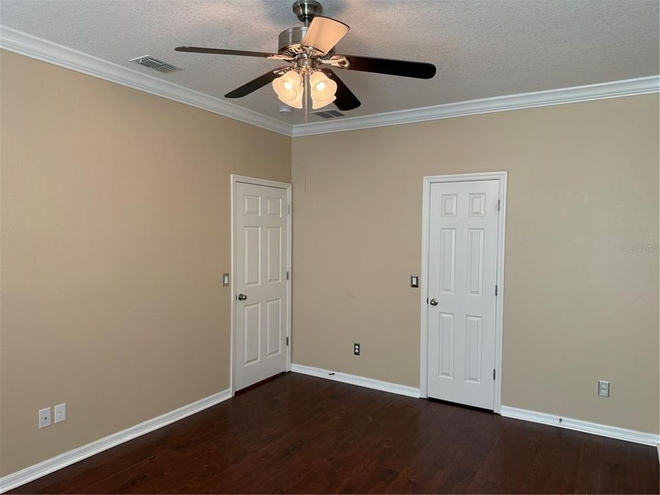 Active With Contract: $3,600 (5 beds, 4 baths, 4250 Square Feet)