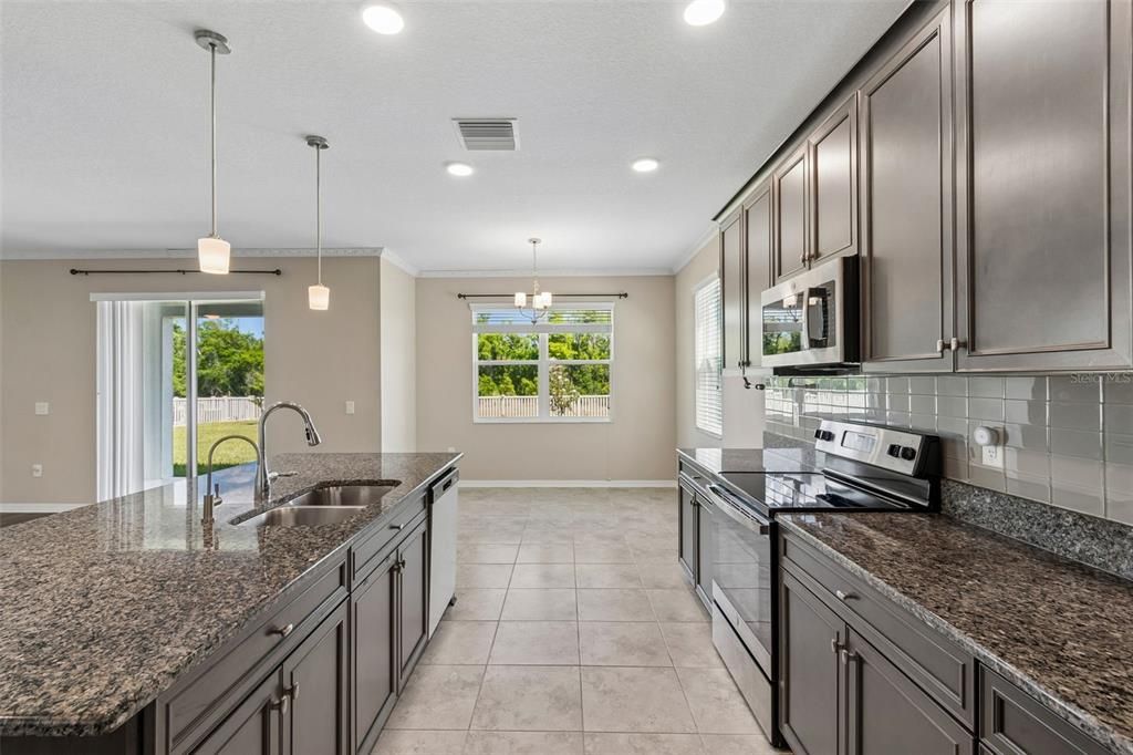 En Venta: $539,900 (5 camas, 3 baños, 3292 Pies cuadrados)
