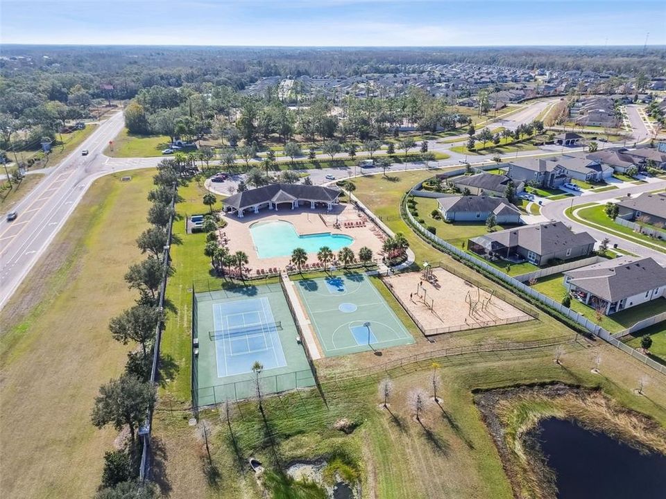 En Venta: $539,900 (5 camas, 3 baños, 3292 Pies cuadrados)