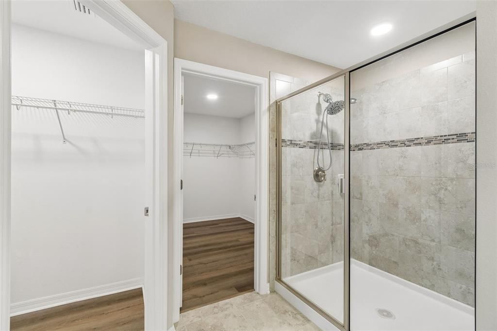 En Venta: $539,900 (5 camas, 3 baños, 3292 Pies cuadrados)