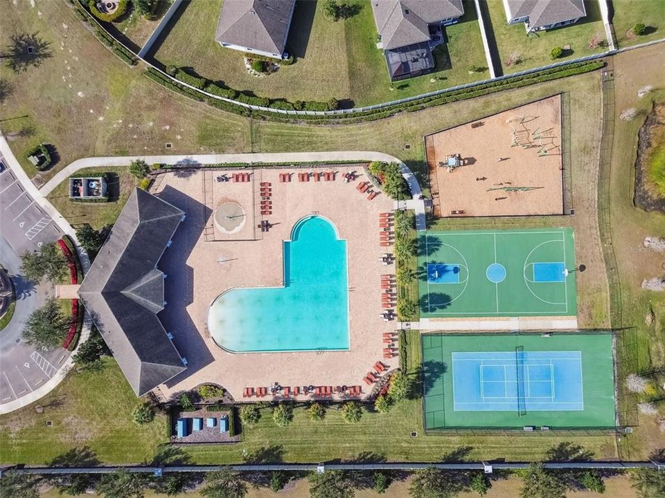 En Venta: $539,900 (5 camas, 3 baños, 3292 Pies cuadrados)