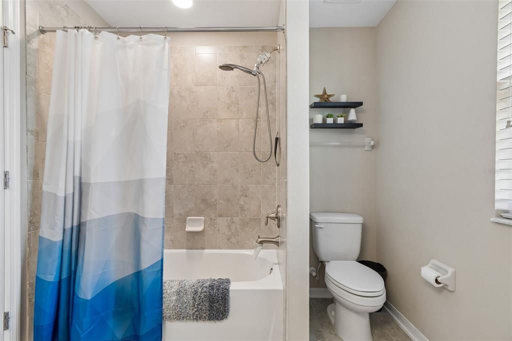 En Venta: $539,900 (5 camas, 3 baños, 3292 Pies cuadrados)