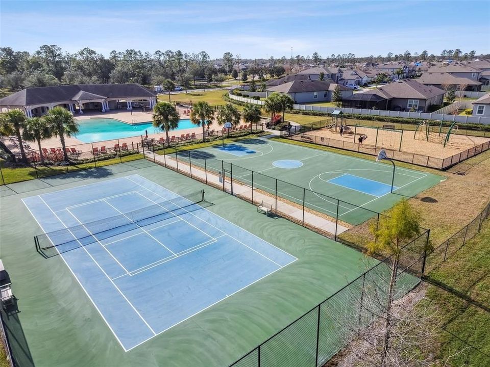 En Venta: $539,900 (5 camas, 3 baños, 3292 Pies cuadrados)