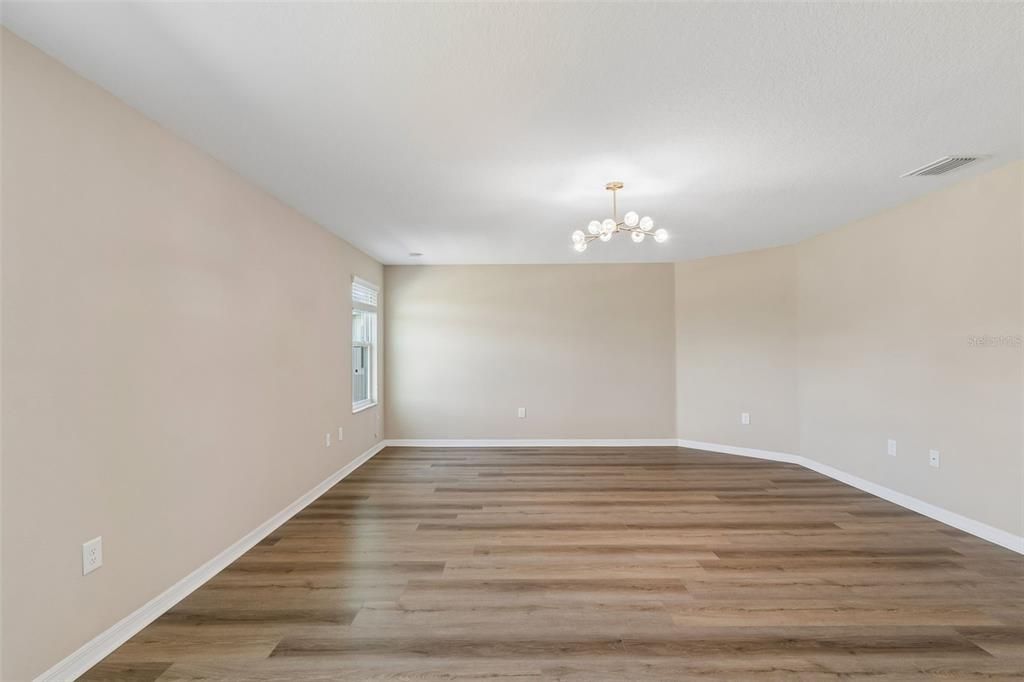 En Venta: $539,900 (5 camas, 3 baños, 3292 Pies cuadrados)