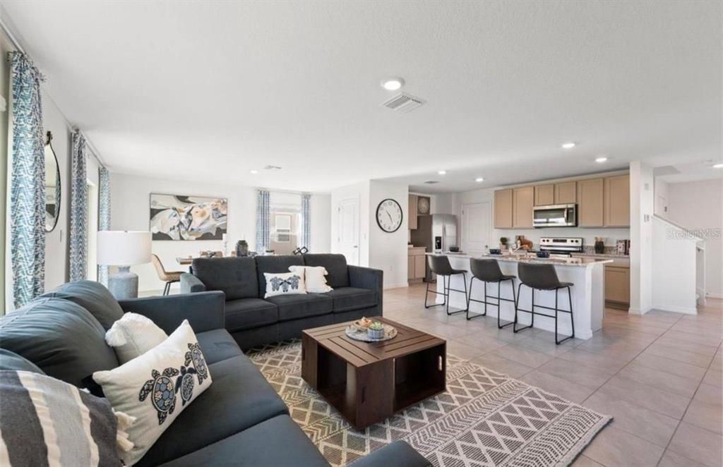 For Rent: $2,450 (4 beds, 2 baths, 2260 Square Feet)