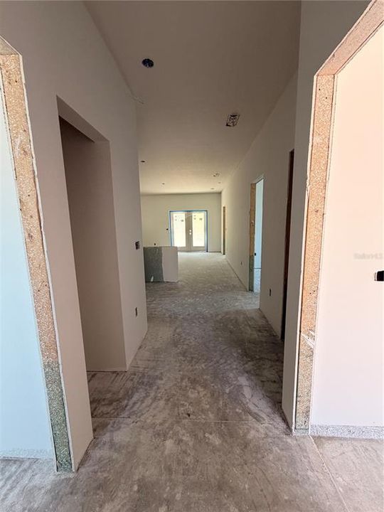 For Sale: $540,000 (6 beds, 0 baths, 2212 Square Feet)
