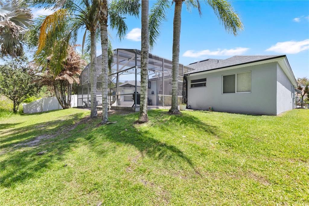 For Sale: $570,000 (5 beds, 3 baths, 2966 Square Feet)