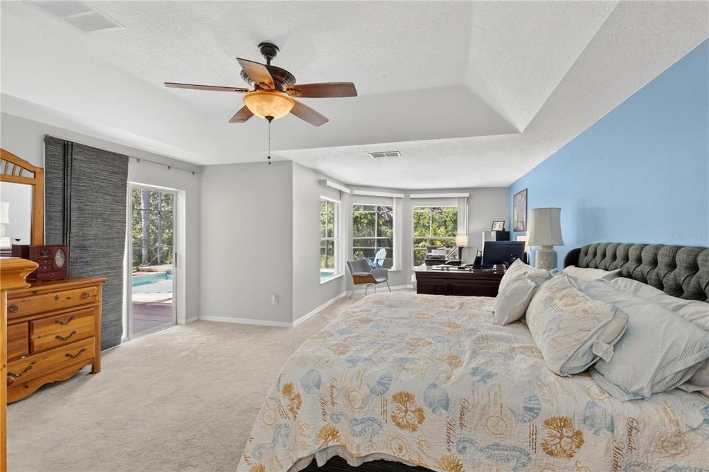 For Sale: $570,000 (5 beds, 3 baths, 2966 Square Feet)